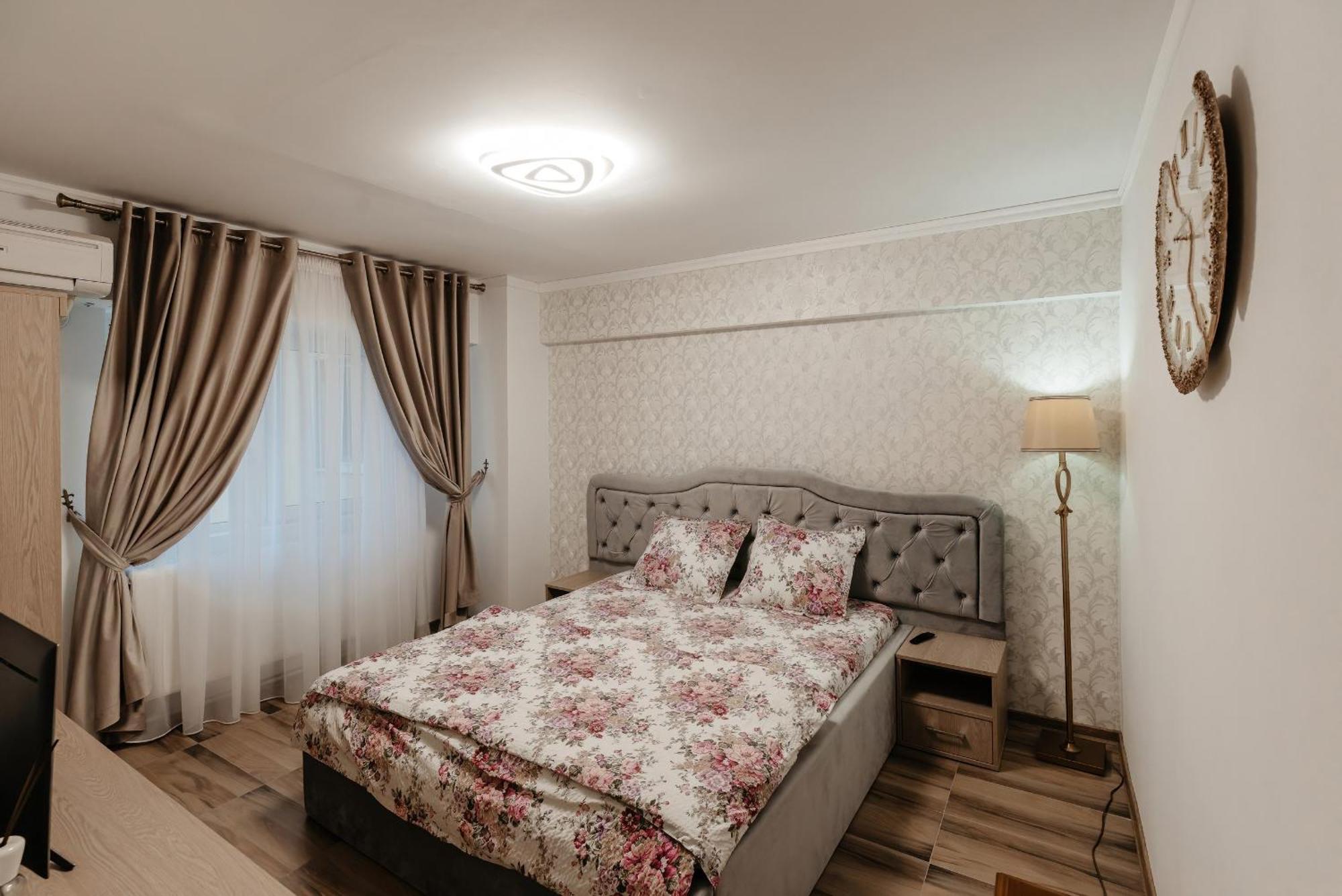 Luxury Radox Apartment Buzau City Center Luaran gambar