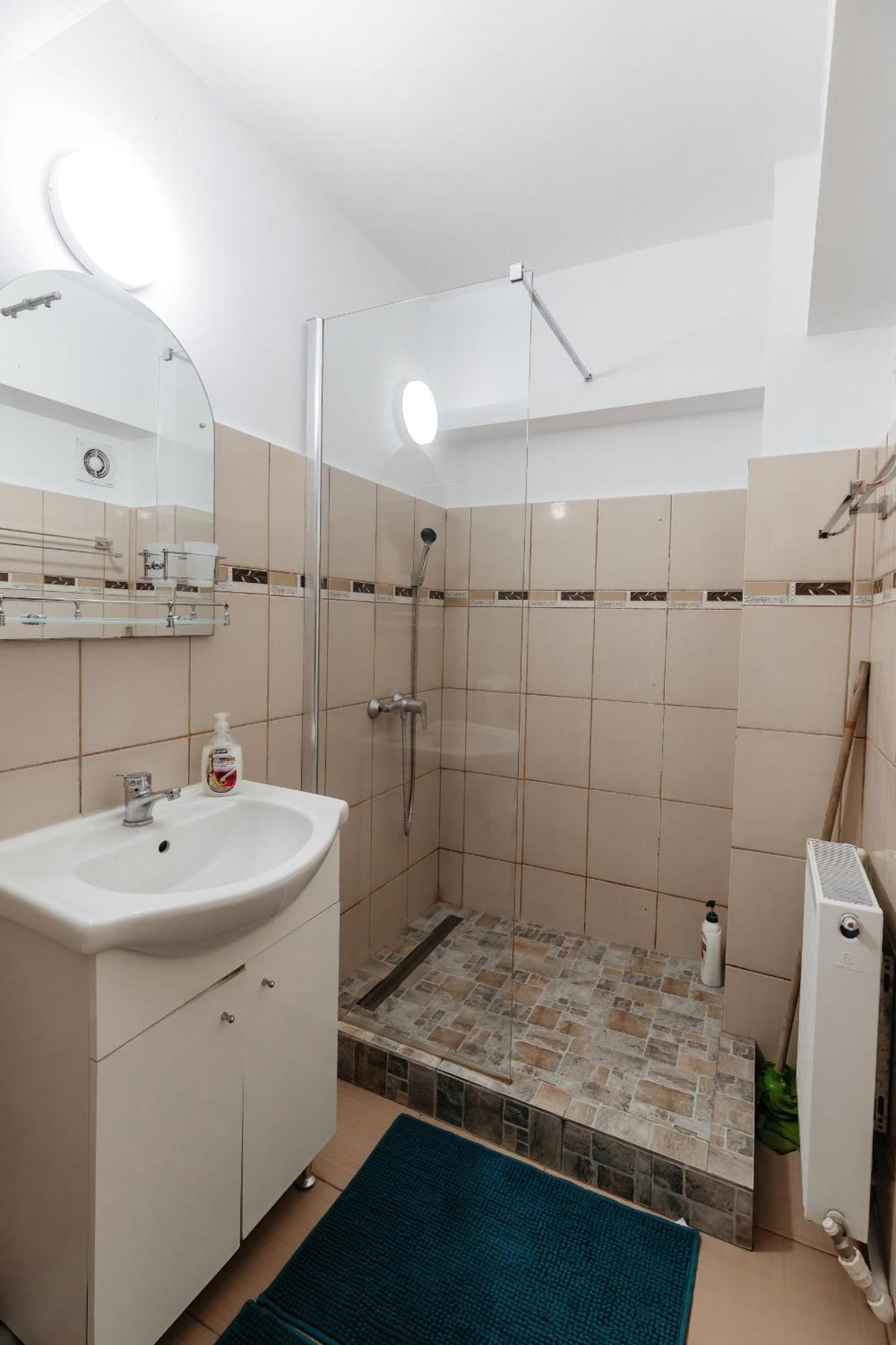 Luxury Radox Apartment Buzau City Center Luaran gambar