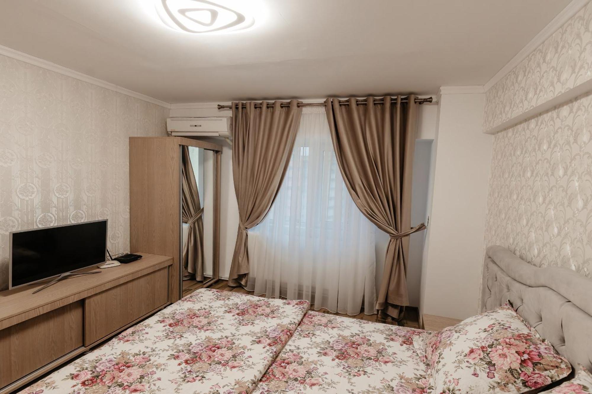 Luxury Radox Apartment Buzau City Center Luaran gambar