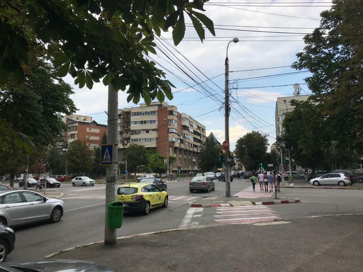 Luxury Radox Apartment Buzau City Center Luaran gambar